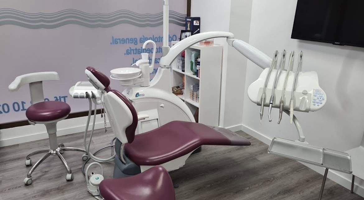 Gabinete dental con sillón de última generación